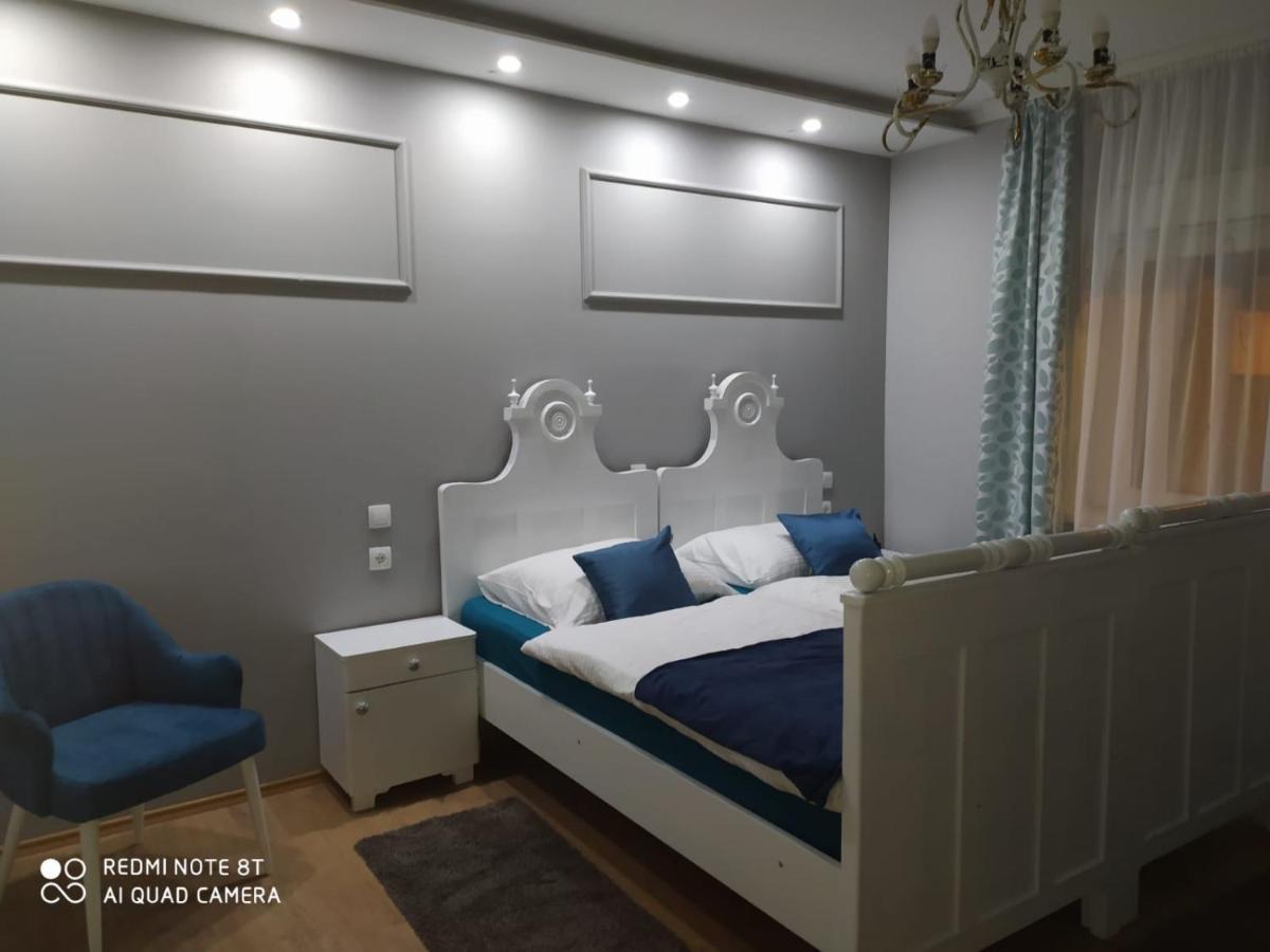 Villa Lucia - Apartments&Rooms Σλαβόνσκι Μπροντ Εξωτερικό φωτογραφία
